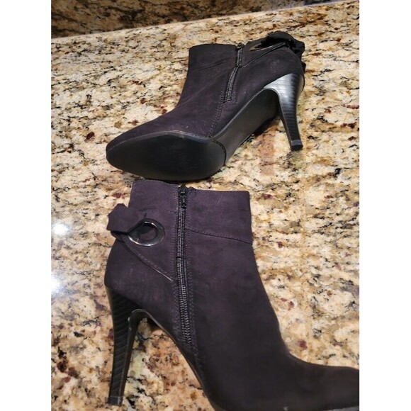 NWOB New Direction High Heeled Side Zip Black Boots w/Bow Tie Back, 6.5M - Picture 7 of 15